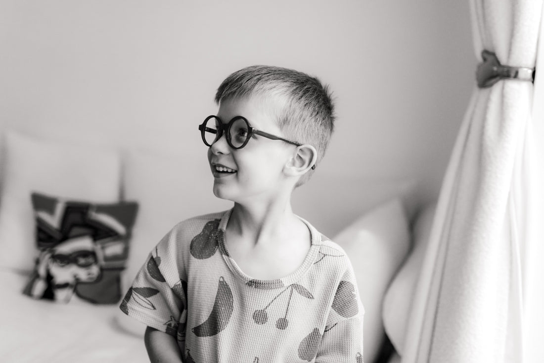 Voyages et vacances d’automne : comment protéger les lunettes des enfants ?